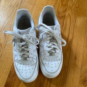 Nike Air Force 1 women size 8. Good used condition.